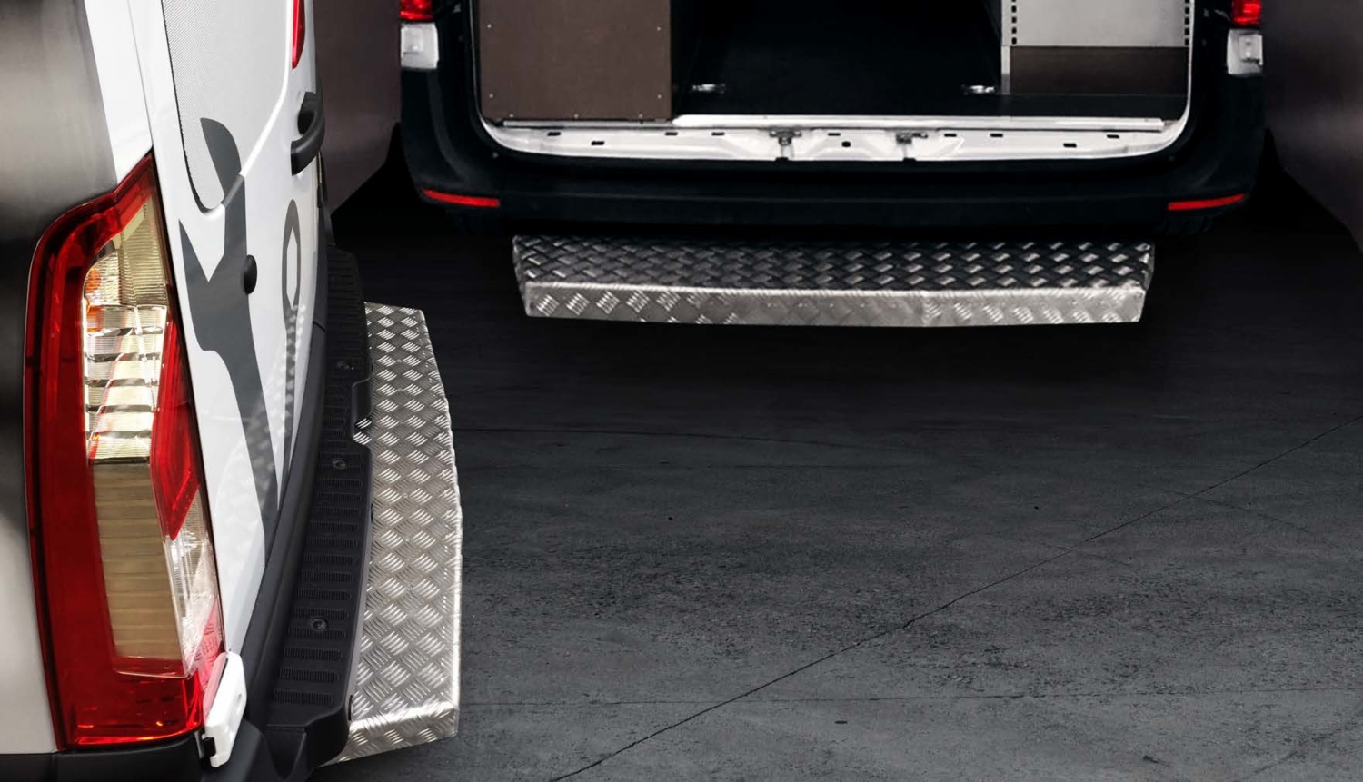 MERCEDES E-SPRINTER 2021 - HEDEN L2 FWD ALUMINIUM TREEPLANK GRIJS MGR-LINE
