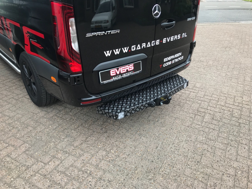 Treeplank Sprinter Mercedes Sprinter opstap kopen? Dat biedt veel voordelen!